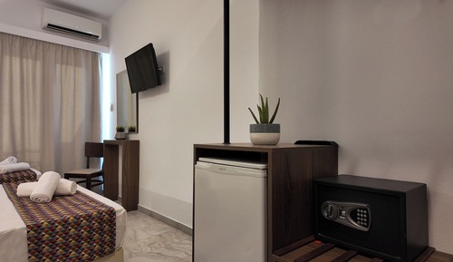 Habitación triple estándar, vistas a la ciudad