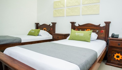 Habitación con 2 camas individuales