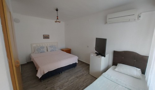 Habitación triple económica, 1 habitación