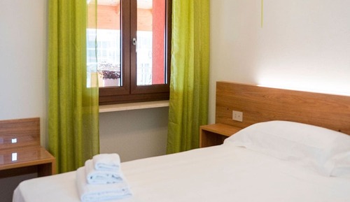 Habitación básica con 1 cama doble o 2 individuales (Roero Arneis)