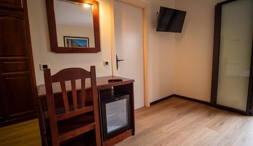 Habitación triple (2 adultos y 1 niño)