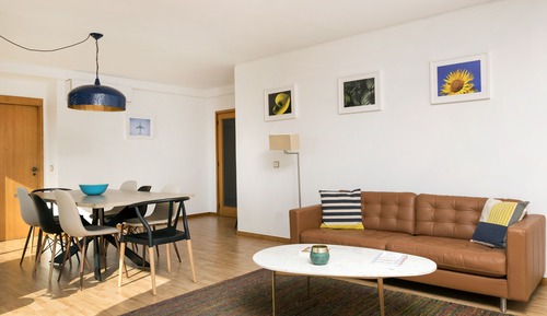 Apartamento, 3 habitaciones, balcón, vistas a la ciudad