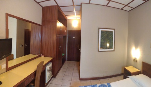 Habitación económica doble, 1 cama doble, no fumadores, baño privado