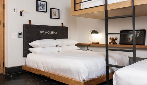 Habitación familiar, varias camas, 2 baños, planta baja