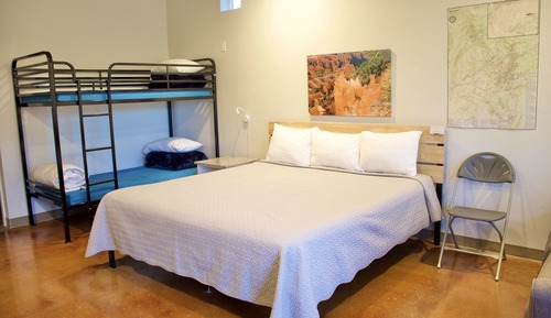 Estudio, varias camas