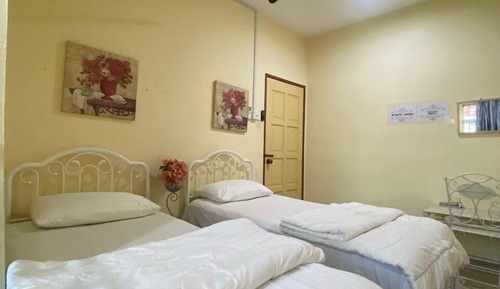 Habitación con 2 camas individuales