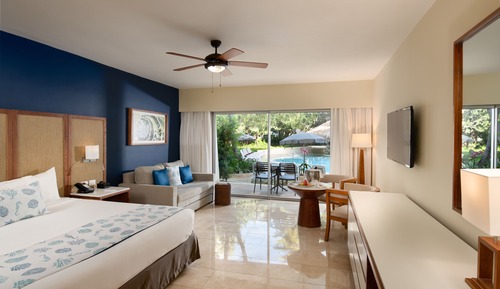 Junior Suite Premium Pool View (2 Adults)