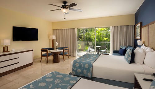 Junior Suite Premium Tropical View (2 Adults)