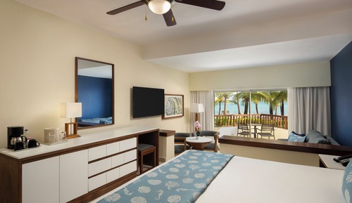 Junior Suite Premium Ocean Front (1 Adult)