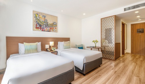 Estudio Deluxe, varias camas, vistas a la ciudad