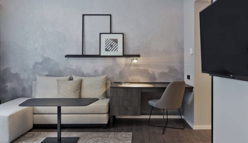 Estudio superior, 1 cama de matrimonio grande con sofá cama, vistas a la ciudad