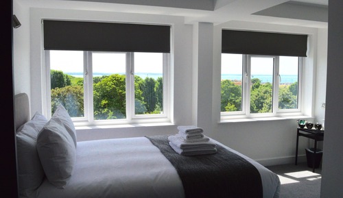 Habitación, 1 cama doble, baño privado, mirando al mar