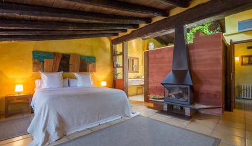 Suite, chimenea