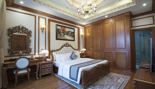 Suite presidencial, Acceso al salón del club, vistas al jardín