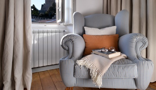 Habitación Confort con 1 cama doble o 2 individuales, baño compartido, vistas a la piscina (Mar)