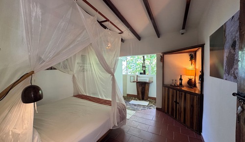 Habitación Confort doble, 1 cama de matrimonio, vistas al jardín