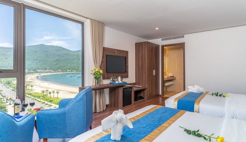 Habitación familiar, vistas parciales al mar (Sea/Mountain View)