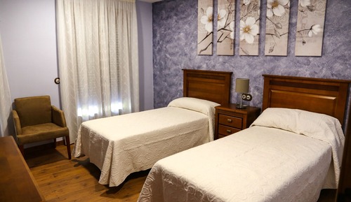 Twin Room (naranja)