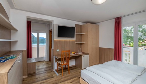 Habitación estándar doble, balcón, vistas al lago