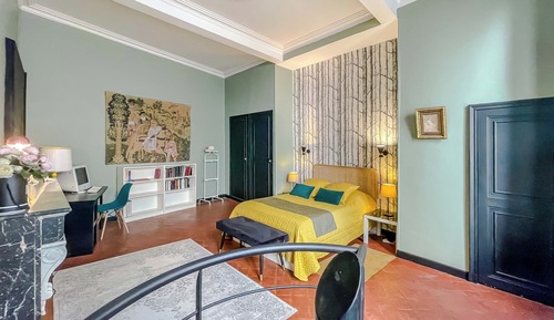 Dúplex superior, baño privado