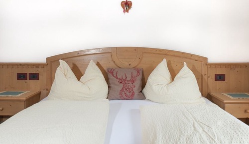 Habitación clásica con 1 cama doble o 2 individuales, 1 habitación, baño privado, planta baja