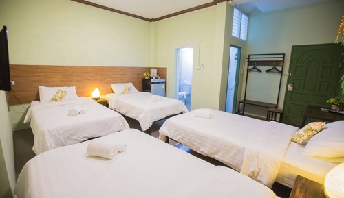 4 People Private Room