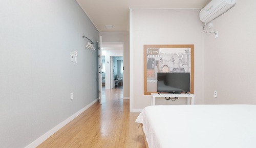 Standard Double Room, 1 Double Bed, Non Smoking, Private Bathroom (Breakfast not provided)