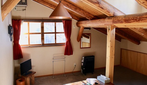 Habitación (Attic Type)