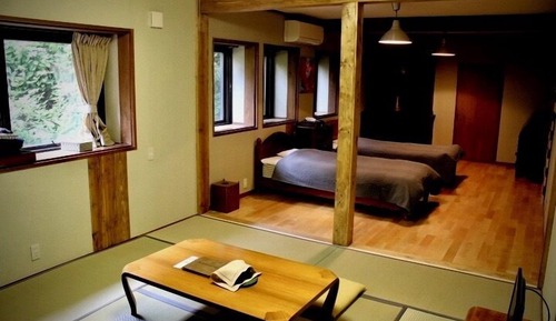 Habitación familiar con 2 camas individuales