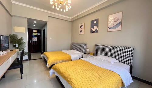 Habitación básica con 2 camas individuales