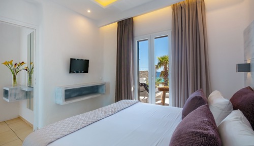 Sea View Apartment for 4 people with Balcony (Outdoor HotTub)