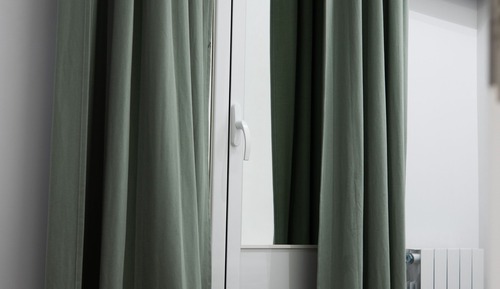 Habitación con dos camas individuales, interior