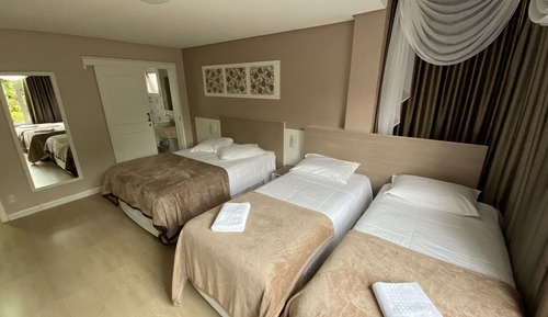 Habitación cuádruple de lujo, 1 habitación, baño privado