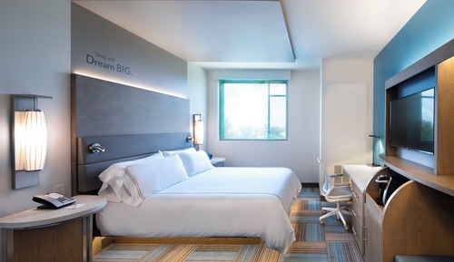 Habitación, 1 cama de matrimonio grande, bañera accesible, vistas al lago (Mobility Accessible)