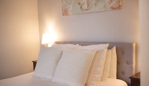 Suite clásica, 1 cama de matrimonio, cocina, vistas a la ciudad