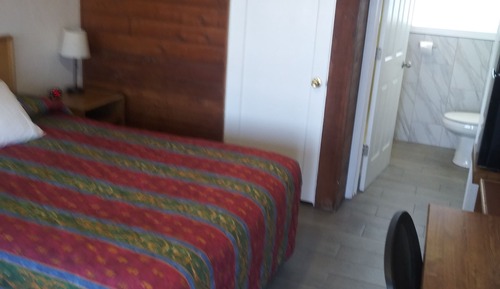 Habitación básica, 1 cama de matrimonio, no fumadores, frigorífico y microondas