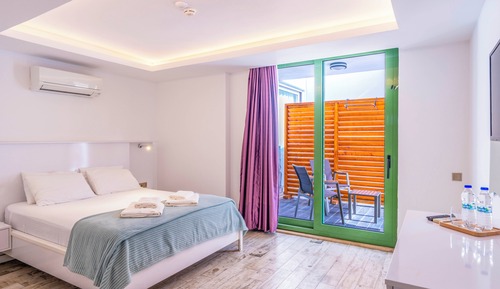 Habitación económica doble, 1 cama de matrimonio grande, accesible para personas con discapacidad