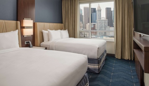 Suite, vistas a la ciudad (2 Room, 2 Queen Beds and 1 Sofabed)