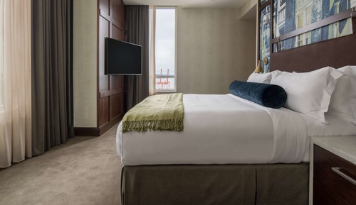 Ático, 2 habitaciones, accesible para personas con discapacidad (Mobility & Hearing, Roll-In Shower)