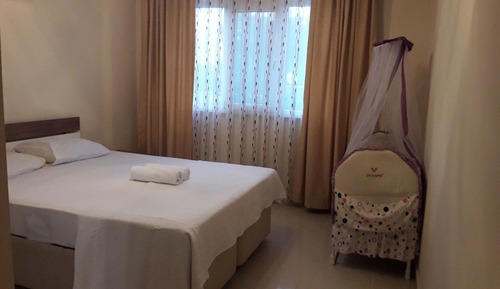 Villa, acceso a la piscina