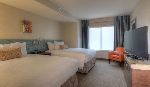 Suite junior, 2 camas de matrimonio, accesible para personas con discapacidad, bañera