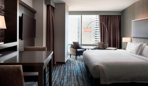 Suite estudio, 1 cama de matrimonio grande, vistas a la ciudad