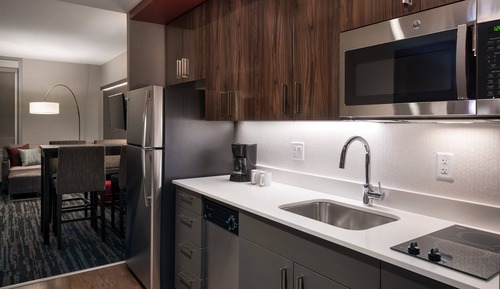 Suite estudio, varias camas (Mobility Accessible, Roll-In Shower)