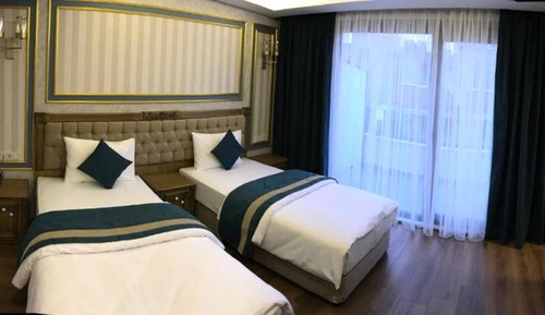 Superior Twin Room with Balcony