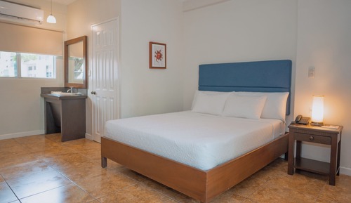 Habitación doble, vistas a la piscina