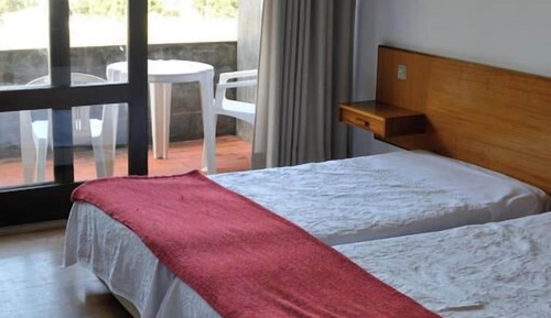 Habitación con 2 camas individuales