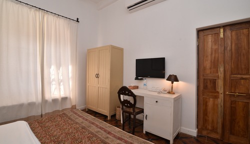 Habitación clásica doble, 1 cama de matrimonio, vistas a la ciudad