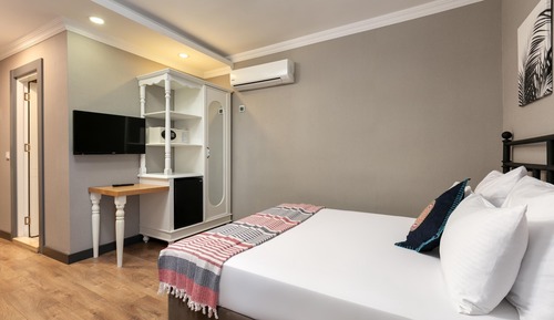 Habitación estándar con 1 cama doble o 2 individuales