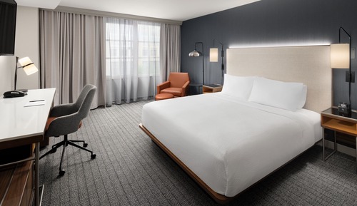 Habitación, 1 cama de matrimonio grande con sofá cama (Mobility/Hearing Accessible, Tub)