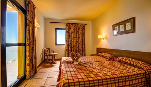 Habitación familiar (2 adults)